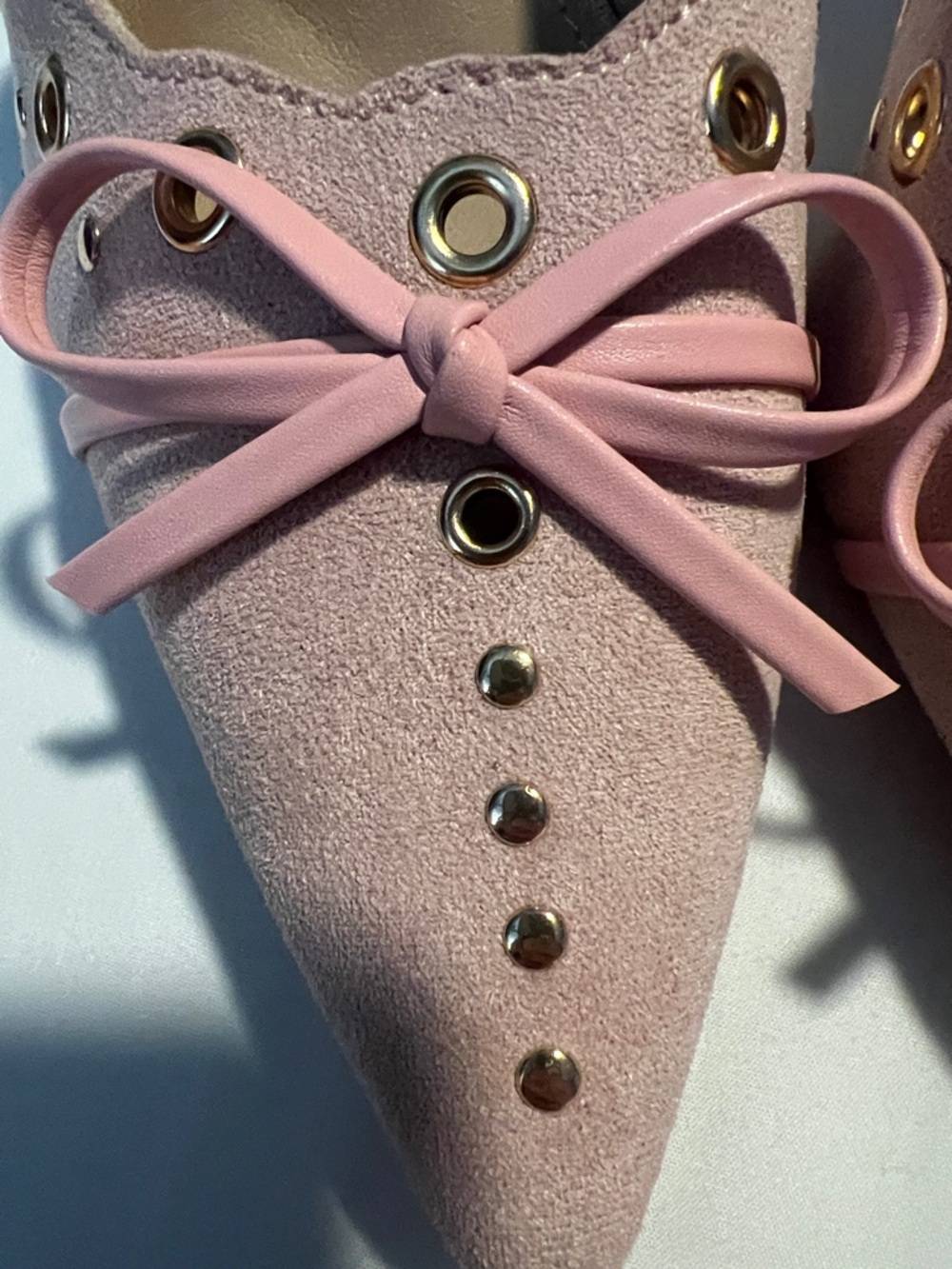 Pink Pointed-Toe Bow Mules with Gold Studs 💖 - Picture 8 of 8